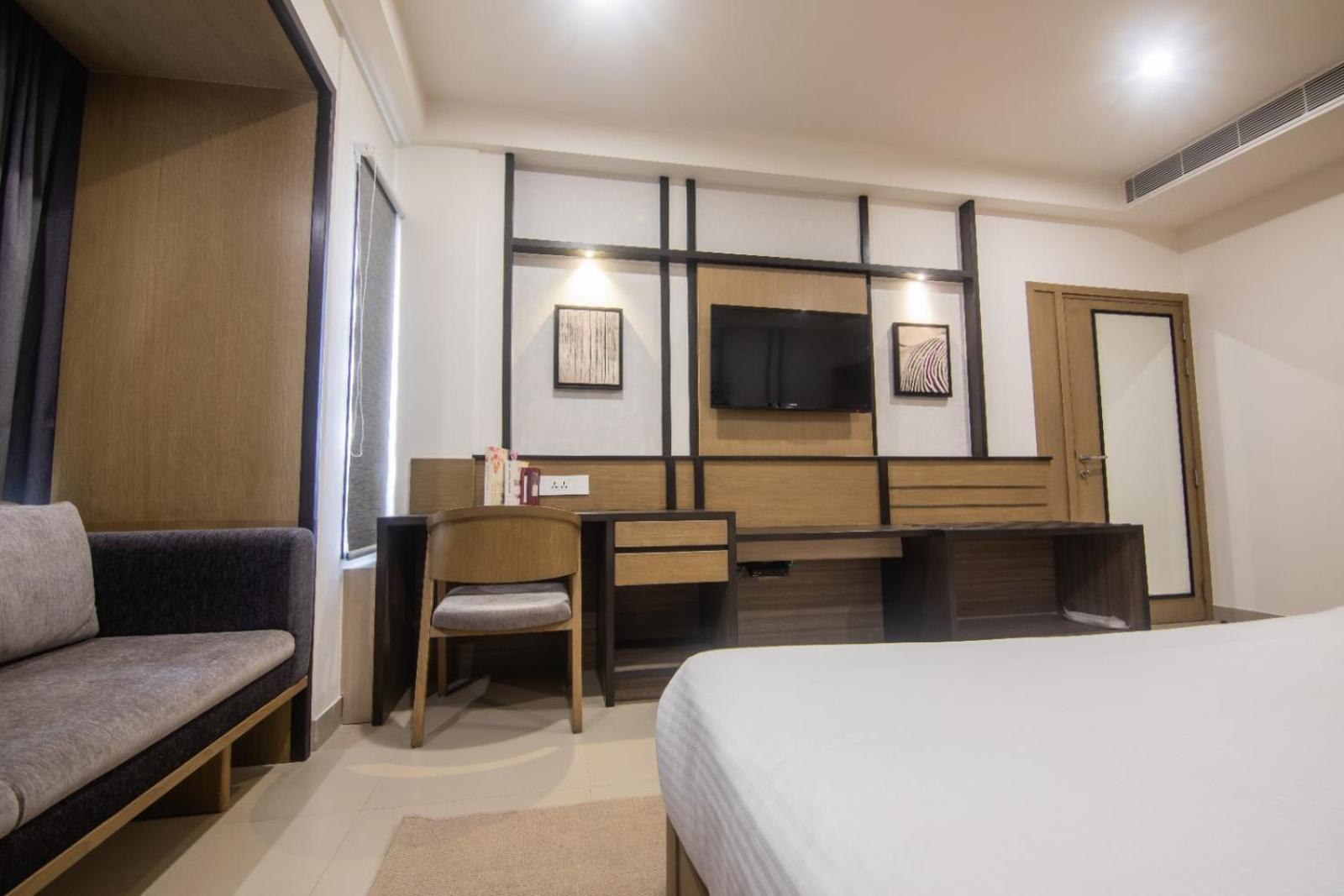 Purple Cloud Hotel Devanahalli Exterior photo